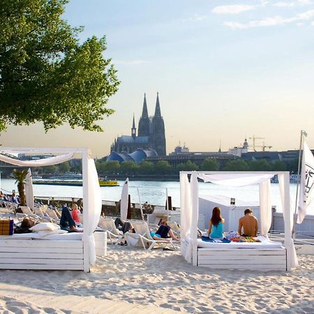 Sunset - Du, Deine Truppe Und Eine Einzigartige Stadt - Koln Bagian luar foto