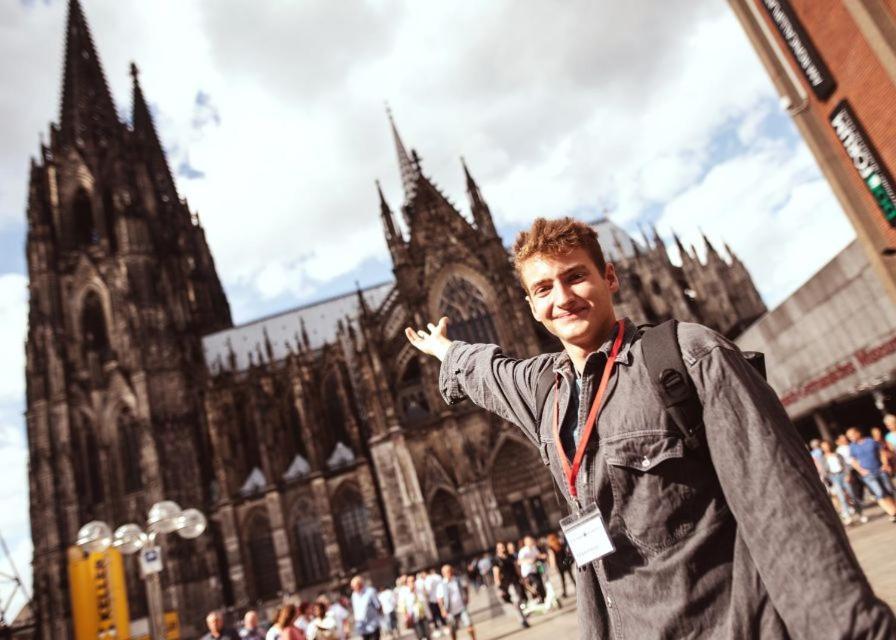 Sunset - Du, Deine Truppe Und Eine Einzigartige Stadt - Koln Bagian luar foto